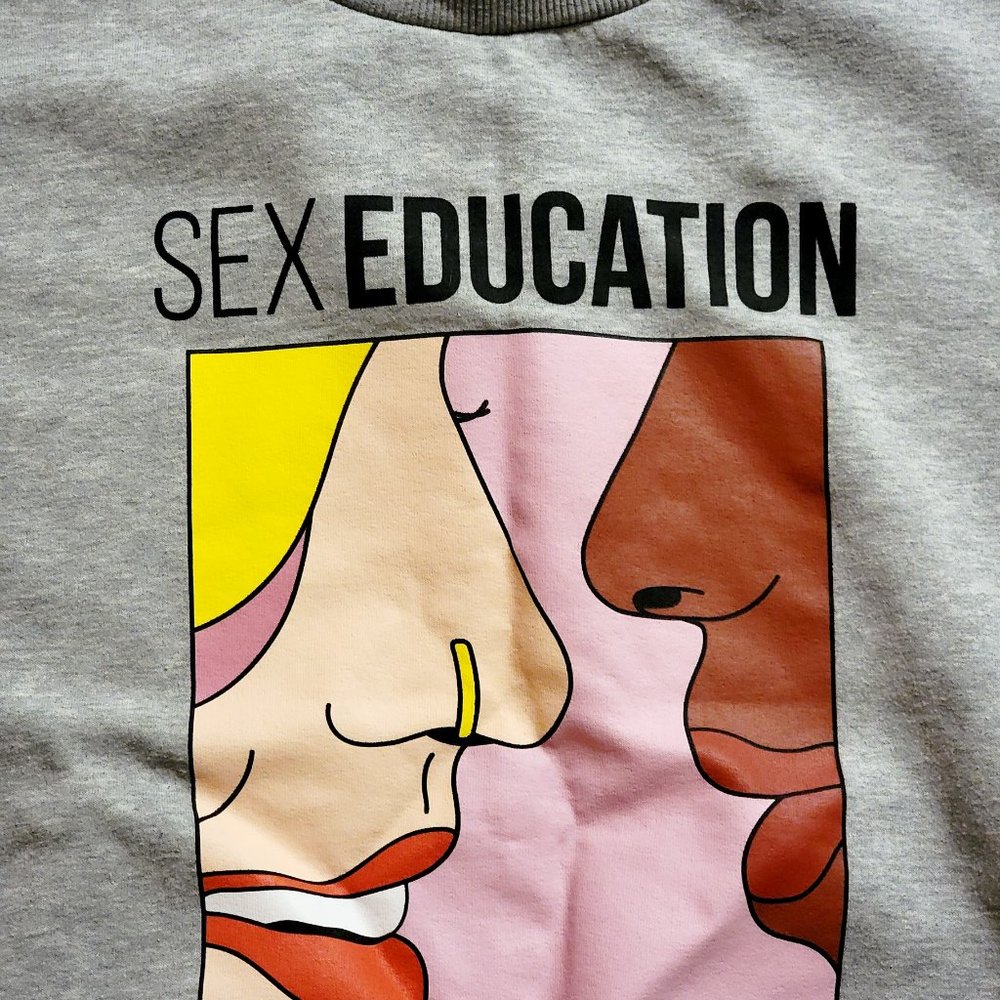 Sweatshirt - Picture 6 of 6